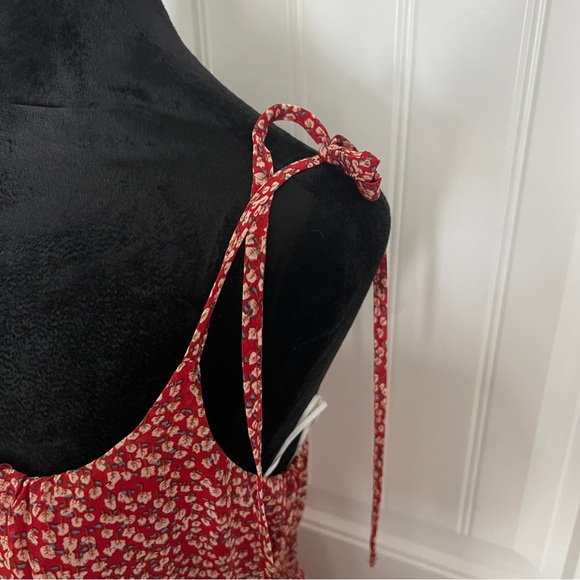 Princess Polly Red Sundress with Spaghetti Straps and Sleeveless Design - Picture 4 of 10